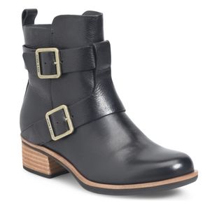 NIB Kork Ease Carsyn Booties 9.5 Ankle Buckle Leather Boots Black Biker Moto